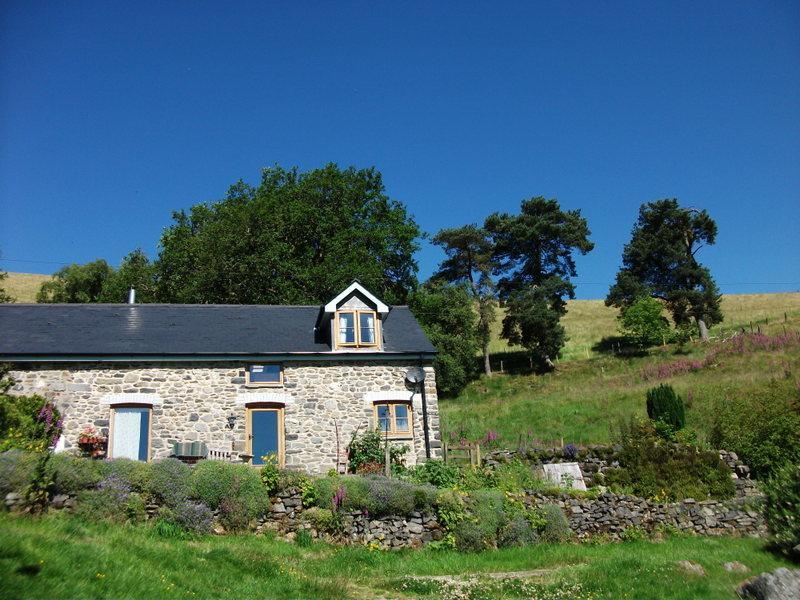 Swallow Barn Лланвртид-Уэлс Номер фото